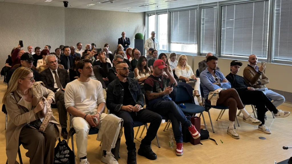 Oltre il visibile - No al bullismo