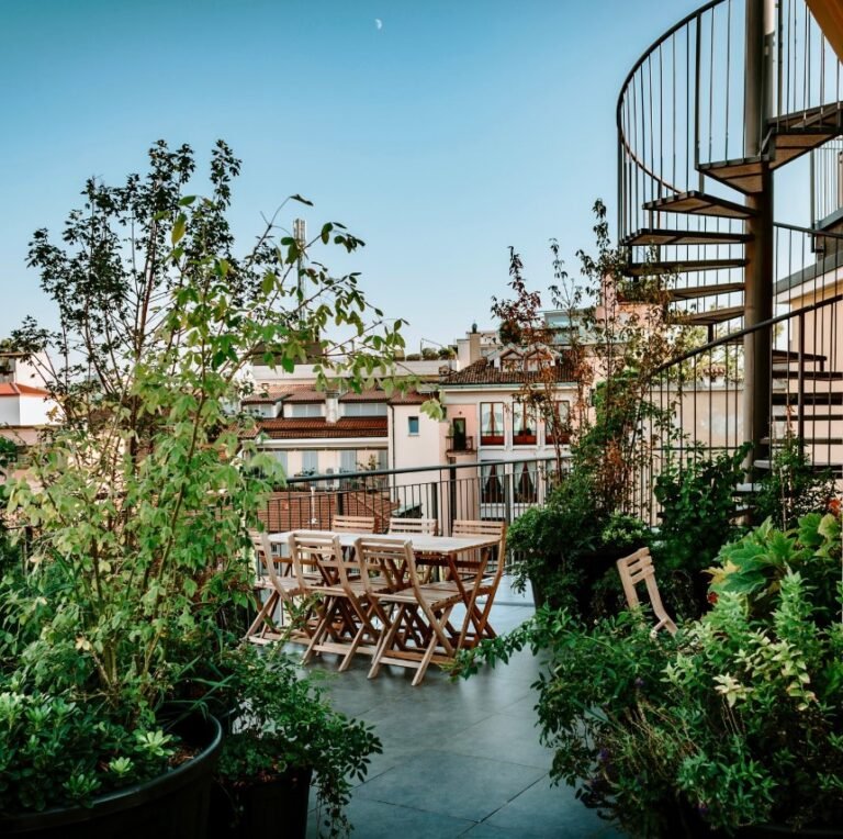 Allaperto Milano Wine Bar: sentirsi a casa su una terrazza vista Duomo
